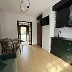 Loft Pod Starym Kasztanem Apartmán *