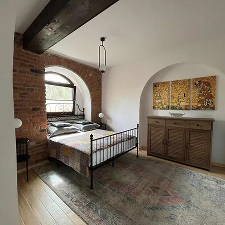 Loft Pod Starym Kasztanem Apartmán