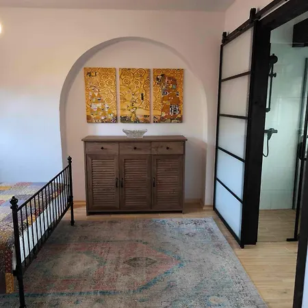 Loft Pod Starym Kasztanem Daire